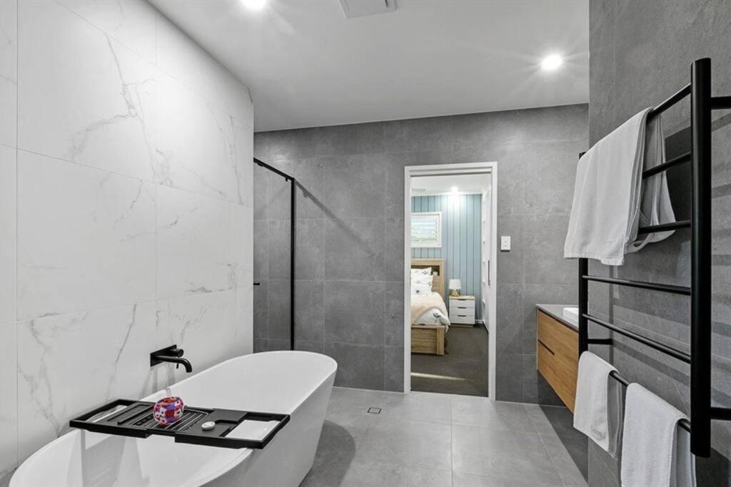 Beachside Buddina Luxury Family House 5 Bedrooms Εξωτερικό φωτογραφία